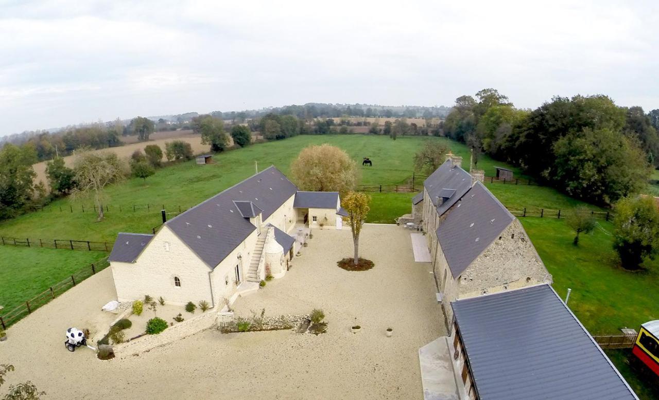 Les Perelles Bed & Breakfast Saint-Vigor-le-Grand Exterior photo